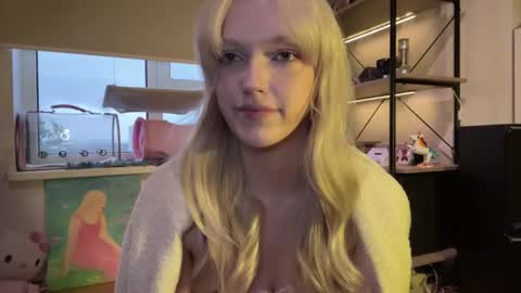 Ariela online show from June 2026 06:28:02 PM