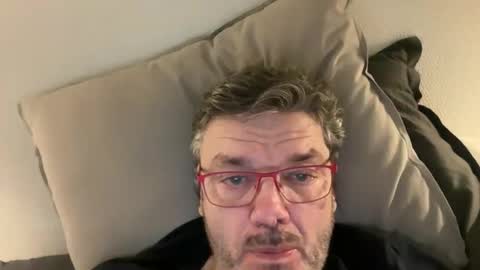 Snapshot of kovapoika chatting on November 2025 07:19:02 PM kovapoika online show from November 2025 07:19:02 PM