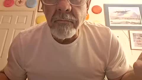 Snapshot of kp633 chatting on October 2025 06:26:01 AM kp633 online show from October 2025 06:26:01 AM