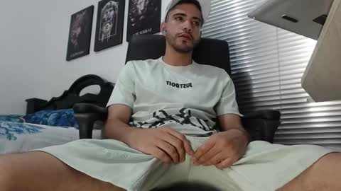 Snapshot of kratoswolf chatting on March 2026 08:17:01 PM kratoswolf online show from March 2026 08:17:01 PM