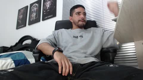 Snapshot of kratoswolf chatting on March 2026 03:45:01 PM kratoswolf online show from March 2026 03:45:01 PM