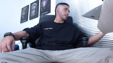 Snapshot of kratoswolf chatting on March 2026 06:18:02 PM kratoswolf online show from March 2026 06:18:02 PM