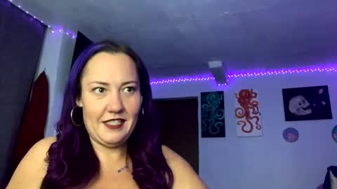 kreamyk420 online show from November 2025 07:43:01 AM