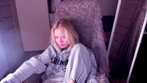 Snapshot of kris_grant chatting on January 2025 01:36:02 PM kris_grant online show from January 2025 01:36:02 PM