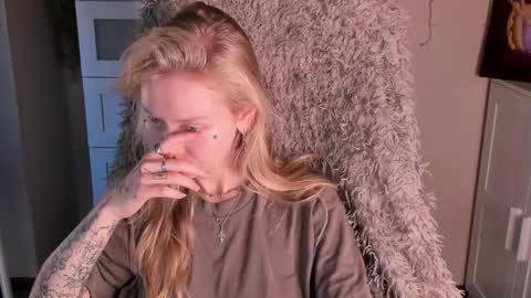 Snapshot of kris_grant chatting on October 2025 10:35:01 AM kris_grant online show from October 2025 10:35:01 AM