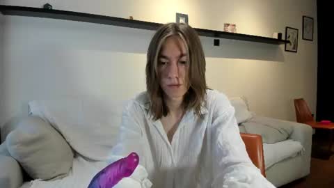 krisfemboy online show from July 2026 01:57:02 PM