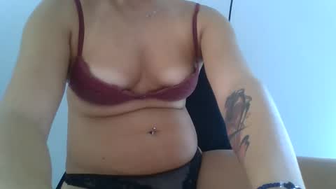 Snapshot of kriss_grace chatting on September 2025 12:16:01 PM Grace online show from September 2025 12:16:01 PM