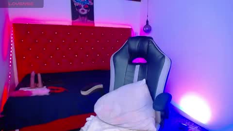 kriss_sweetboobs online show from June 2026 03:07:02 PM