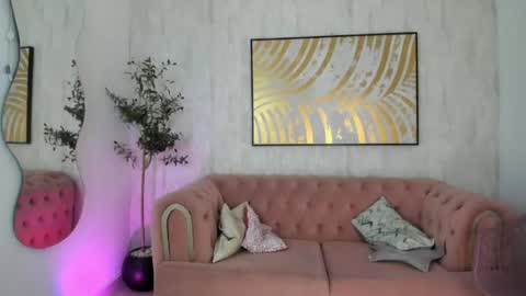 Krisstine  online show from April 2026 12:18:01 PM