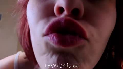 Snapshot of krissyhei chatting on April 2026 01:22:01 AM Sarah online show from April 2026 01:22:01 AM