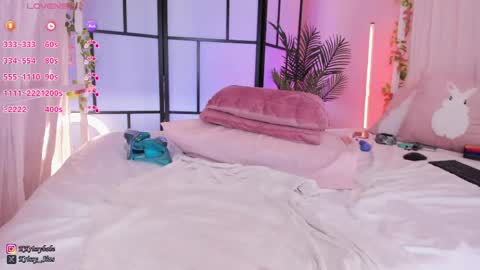 Christina online show from March 2026 08:19:01 AM