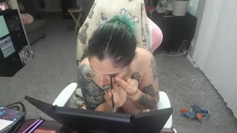 Snapshot of kristajay chatting on November 2025 10:32:02 PM Krista online show from November 2025 10:32:02 PM