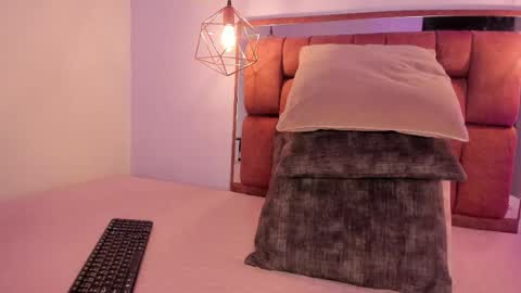 Snapshot of kristakinnky chatting on March 2026 11:50:01 AM BETANIA online show from March 2026 11:50:01 AM