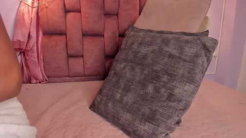 Snapshot of kristakinnky chatting on March 2026 11:32:01 AM BETANIA online show from March 2026 11:32:01 AM