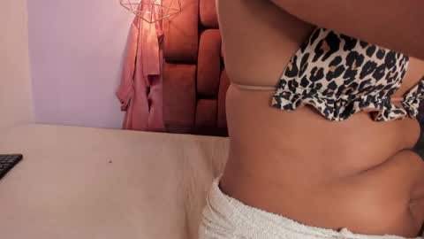 Snapshot of kristakinnky chatting on April 2026 12:02:01 PM BETANIA online show from April 2026 12:02:01 PM