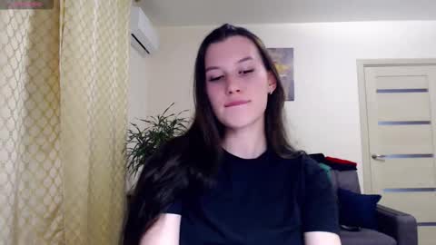 Snapshot of kristal89 chatting on September 2025 11:28:01 PM kristal89 online show from September 2025 11:28:01 PM