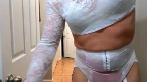 Snapshot of kristal_mountain chatting on February 2026 05:24:01 AM Kristal Mountain online show from February 2026 05:24:01 AM