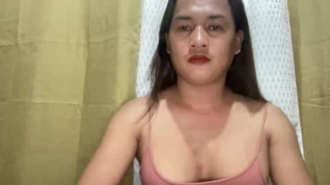 Snapshot of kristalheart chatting on March 2025 06:56:01 PM krunchee online show from March 2025 06:56:01 PM