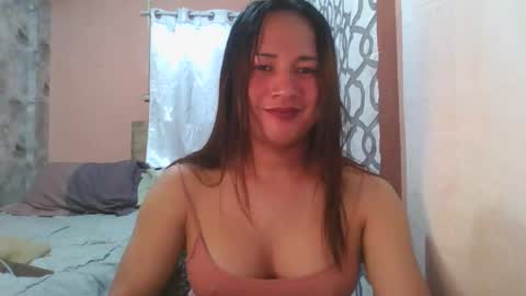 Snapshot of kristalheart chatting on October 2025 08:17:02 PM krunchee online show from October 2025 08:17:02 PM