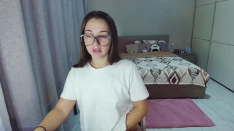 Snapshot of kristall_xxx chatting on September 2025 07:08:02 AM twitter Annemarye 23 online show from September 2025 07:08:02 AM