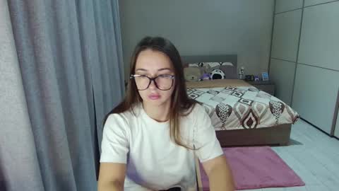 Snapshot of kristall_xxx chatting on September 2025 06:15:02 AM twitter Annemarye 23 online show from September 2025 06:15:02 AM