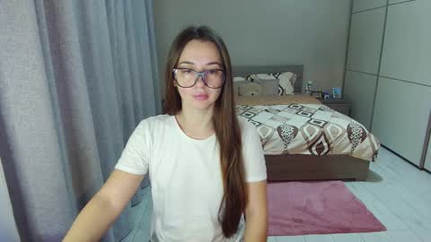 Snapshot of kristall_xxx chatting on November 2025 05:54:01 AM twitter Annemarye 23 online show from November 2025 05:54:01 AM