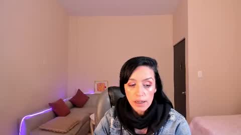 Sophia online show from June 2026 07:22:02 PM