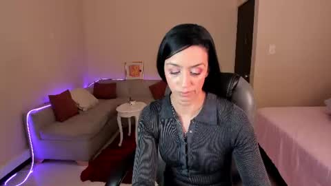 Sophia online show from July 2026 07:42:01 PM
