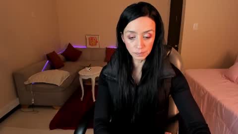 Sophia online show from July 2026 08:00:01 PM