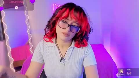 Snapshot of kristen_tay chatting on September 2025 03:17:02 AM kristen_tay online show from September 2025 03:17:02 AM