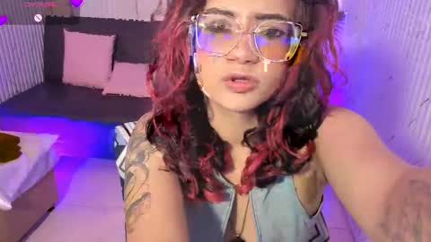 kristen_tay online show from April 2026 03:22:01 AM
