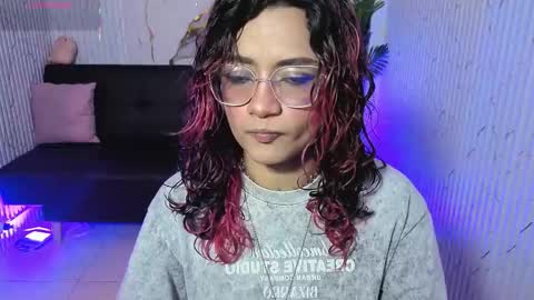 kristen_tay online show from April 2026 03:20:02 AM