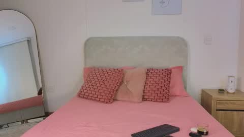 Snapshot of kristennblue_ chatting on January 2026 02:31:01 PM Kris online show from January 2026 02:31:01 PM