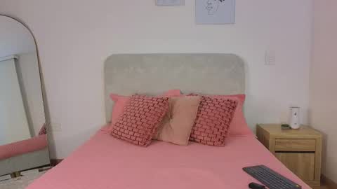 Snapshot of kristennblue_ chatting on January 2026 11:34:01 AM Kris online show from January 2026 11:34:01 AM