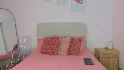 Snapshot of kristennblue_ chatting on January 2026 12:42:01 PM Kris online show from January 2026 12:42:01 PM