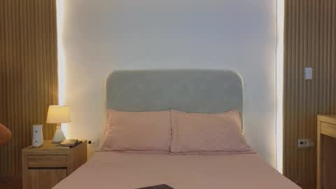 Snapshot of kristennblue_ chatting on March 2026 04:03:02 PM Kris online show from March 2026 04:03:02 PM