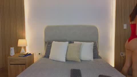 Snapshot of kristennblue_ chatting on April 2026 05:21:01 PM Kris online show from April 2026 05:21:01 PM