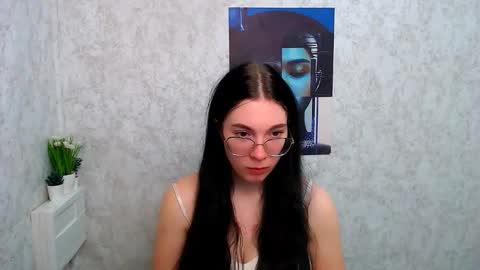 Kristen online show from November 2025 10:47:02 AM