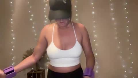 Kristi online show from September 2025 11:59:01 PM