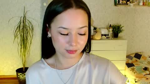 Kristina online show from October 2025 06:07:02 PM