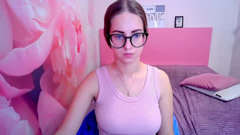 Snapshot of kristina_adel chatting on December 2024 07:31:01 AM Kristina Adel online show from December 2024 07:31:01 AM