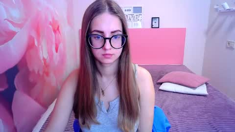 Snapshot of kristina_adel chatting on January 2025 02:18:01 PM Kristina Adel online show from January 2025 02:18:01 PM