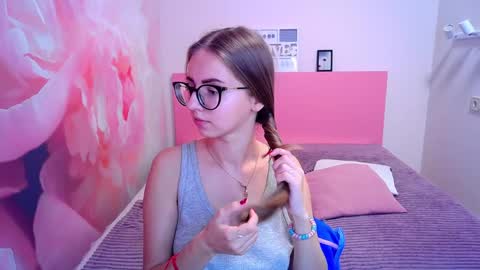 Snapshot of kristina_adel chatting on January 2025 11:33:01 AM Kristina Adel online show from January 2025 11:33:01 AM