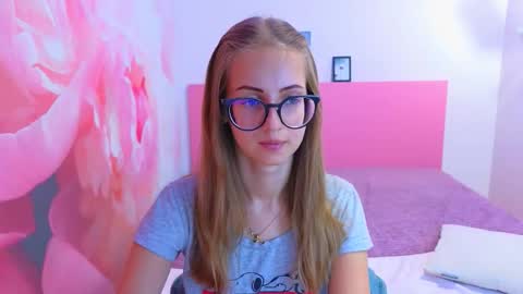 Snapshot of kristina_adel chatting on September 2025 06:46:02 AM Kristina Adel online show from September 2025 06:46:02 AM