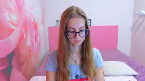 Snapshot of kristina_adel chatting on November 2025 08:36:02 AM Kristina Adel online show from November 2025 08:36:02 AM