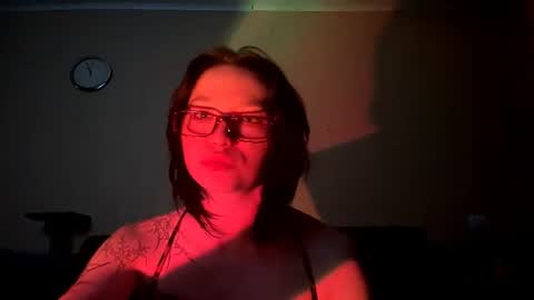 kristinaetoile online show from July 2026 07:54:01 PM