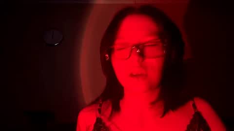 kristinaetoile online show from July 2026 09:25:02 PM