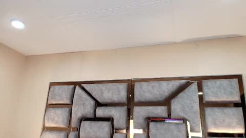 Snapshot of kristtal_key chatting on October 2025 10:15:01 AM Kristtal online show from October 2025 10:15:01 AM