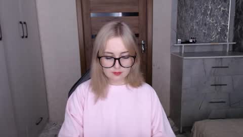 Kristy online show from January 2026 12:04:02 AM