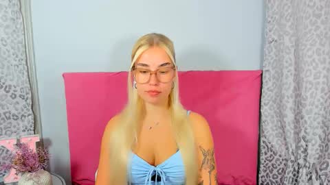 KristyFlowers online show from October 2025 02:51:01 PM